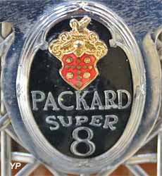 Logo Packard Super Eight