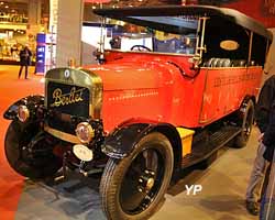 Berliet 1CB car 18 places route des Alpes