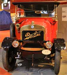 Berliet 1CB car 18 places route des Alpes