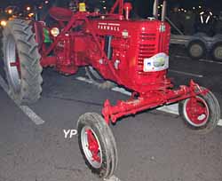 Tracteur McCormick Farmall F235 D