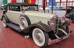 Packard Deluxe Eight 904 Convertible Victoria Rollston