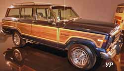 Jeep Wagoneer, Grand Wagoneer