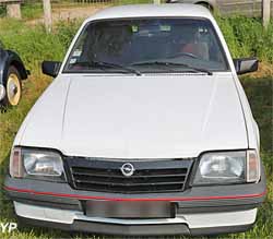 Opel Ascona 4 portes Sprint 1.6 S