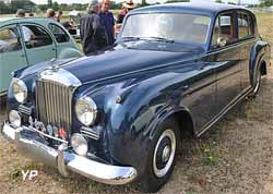 Bentley type R saloon James Young