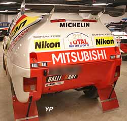 Mitsubishi Pajero Paris-Dakar Pierre Lartigue