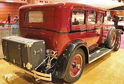 Packard Deluxe Eight modèle 645 Sedan
