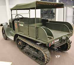 Autochenille Citroën P17 tracteur d'artillerie