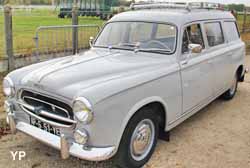 Peugeot 403 familiale