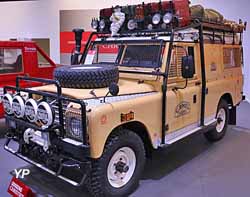 Land Rover Series III 109 D Camel Trophy