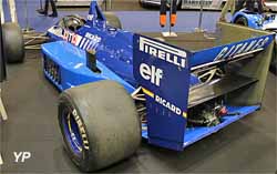 Ligier JS27