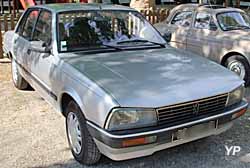 Peugeot 505