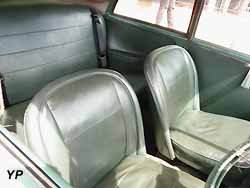 Morris Minor 2 doors saloon