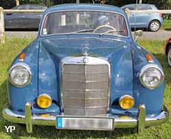 Mercedes 220 S (W180)