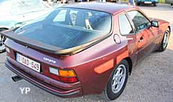 Porsche 944